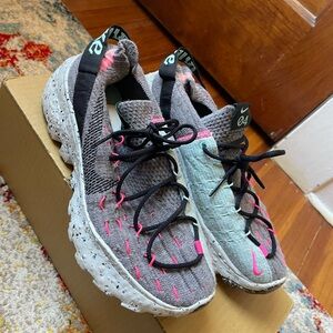 Women’s Nike Space Hippie 04